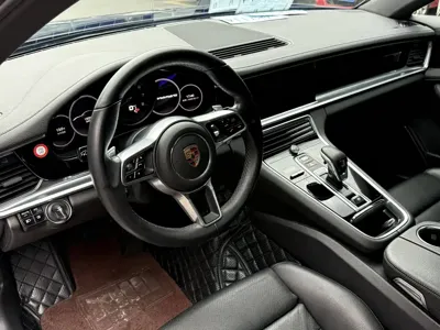 Porsche Panamera 2020, 130000 км, за 72833.6 USD