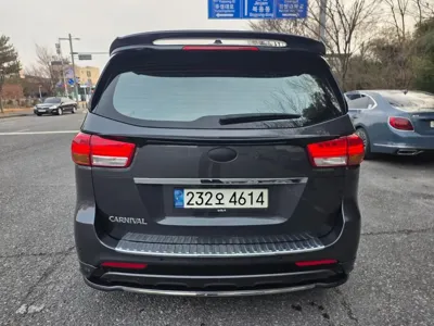 Kia Canival 2016, 151603 км, за 6104.77 USD