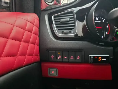 Kia Canival 2016, 151603 км, за 6104.77 USD - фото 14
