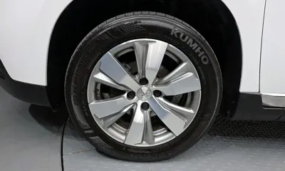 Peugeot 2008 2016, 75526 км, за 4561.08 USD