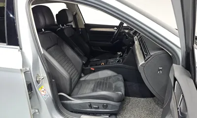 Volkswagen Passat 2018, 86820 км, за 10831.04 USD - фото 26