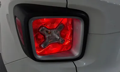 Jeep Renegade 2018, 47656 км, за 10233.69 USD - фото 23