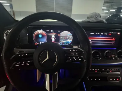 Mercedes-Benz E-Class 2022, 36761 км, за 33044.71 USD