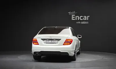 Mercedes-Benz C-Class 2012, 62582 км, за 6937.56 USD
