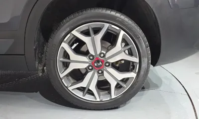 Kia Seltos 2020, 32299 км, за 11815.68 USD