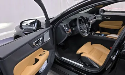 Volvo V60 2021, 35805 км, за 23624.79 USD - фото 10