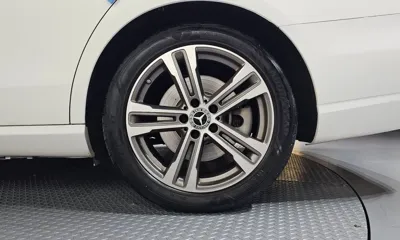 Mercedes-Benz E-Class 2022, 26414 км, за 27283.96 USD - фото 21