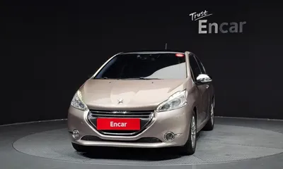 Peugeot 208 2013, 124589 км, за 2980.13 USD
