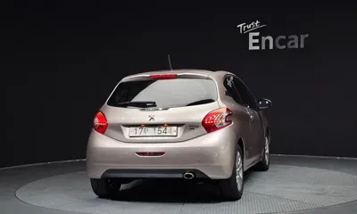 Peugeot 208 2013, 124589 км, за 2980.13 USD