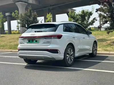 Audi Q4 e-tron 2025, 5000 км, за 22694.6 USD - фото 9