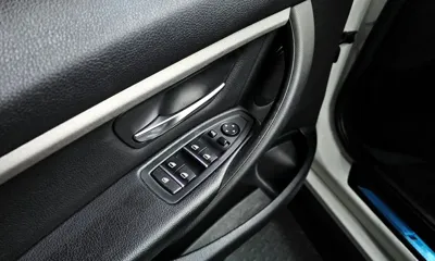 BMW 3-Series 2016, 84673 км, за 10901.88 USD - фото 13