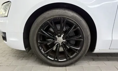 Audi A8 2013, 79268 км, за 12228.99 USD