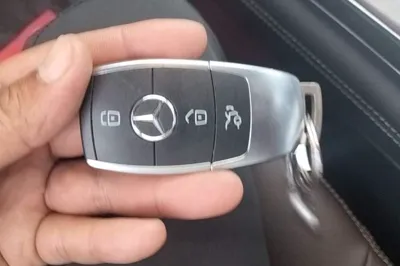 Mercedes-Benz GLC 2022, 58100 км, за 31771 USD - фото 28