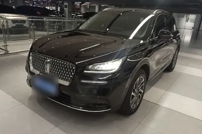 Lincoln Corsair · 2022 год