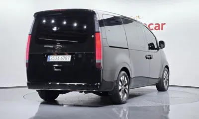 Hyundai Staria 2022, 20123 км, за 22053.1 USD