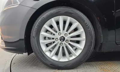 Kia K7 2017, 113059 км, за 6710.1 USD