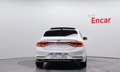 Hyundai Grandeur 2018, 76158 км, за 13082.26 USD