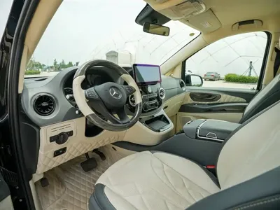 Mercedes-Benz V-Class 2022, 50000 км, за 32341.93 USD