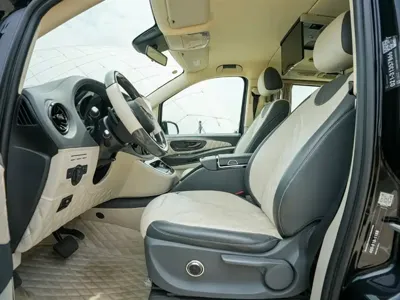 Mercedes-Benz V-Class 2022, 50000 км, за 32385.89 USD - фото 6