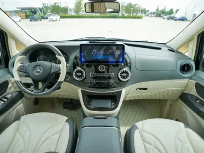 Mercedes-Benz V-Class 2022, 50000 км, за 32385.89 USD - фото 8