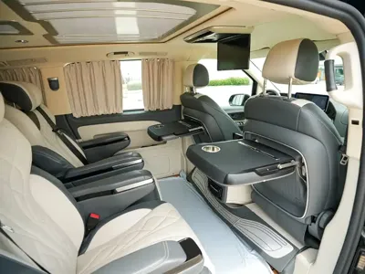 Mercedes-Benz V-Class 2022, 50000 км, за 32385.89 USD - фото 11