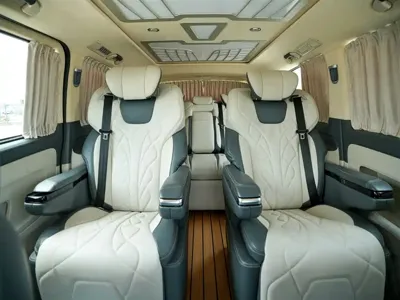 Mercedes-Benz V-Class 2022, 50000 км, за 32385.89 USD - фото 13