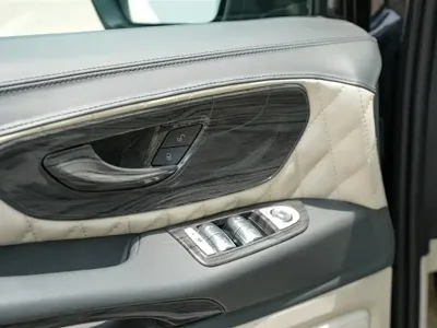 Mercedes-Benz V-Class 2022, 50000 км, за 32385.89 USD - фото 14