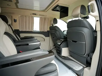 Mercedes-Benz V-Class 2022, 50000 км, за 32385.89 USD - фото 20