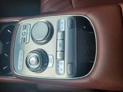 Genesis G90 2023, 65000 км, за 18052.39 USD - фото 9