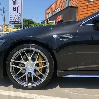 Mercedes-Benz AMG GT 2023, 26000 км, за 79392.13 USD