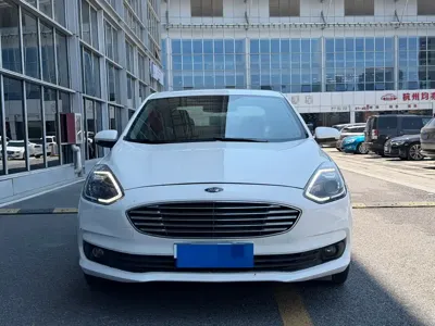 Ford Escort 2019, 133000 км, за 3310.71 USD