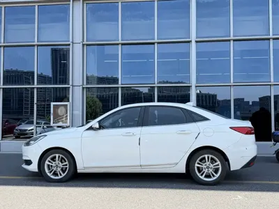 Ford Escort 2019, 133000 км, за 3310.71 USD