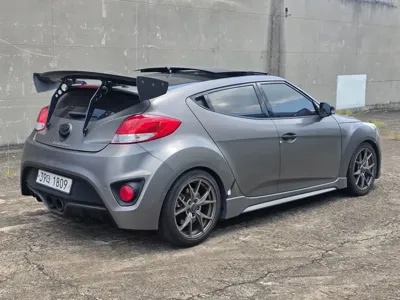 Hyundai Veloster 2013, 175855 км, за 2953.92 USD