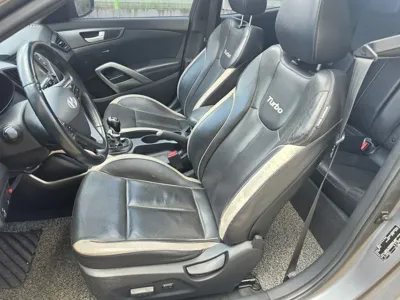 Hyundai Veloster 2013, 175855 км, за 2953.92 USD - фото 9