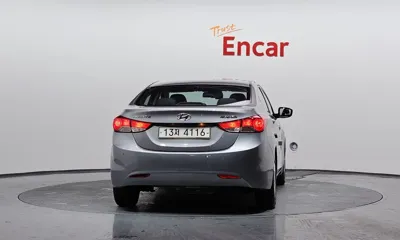 Hyundai Avante 2011, 57264 км, за 3347.77 USD