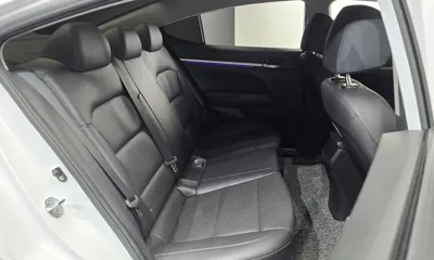 Hyundai Avante 2019, 135162 км, за 7085.74 USD - фото 12