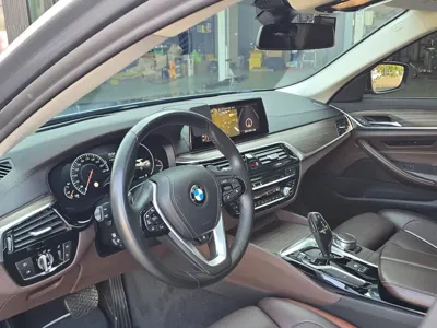 BMW 5-Series 2019, 72000 км, за 14071.67 USD - фото 7