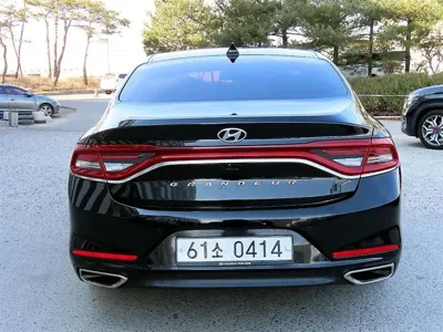 Hyundai Grandeur 2018, 98054 км, за 8001.84 USD