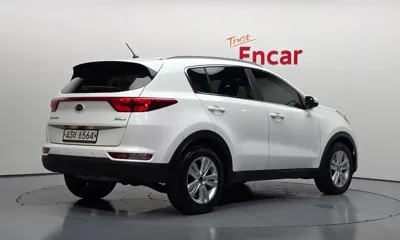 Kia Sportage 2016, 130833 км, за 5842.2 USD