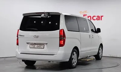 Hyundai Starex 2019, 96629 км, за 11251.65 USD