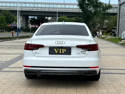 Audi A4L 2019, 110000 км, за 12966.37 USD