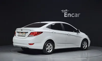 Hyundai Accent 2015, 70863 км, за 4030.42 USD