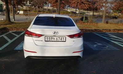 Hyundai Avante 2018, 170651 км, за 5255.16 USD