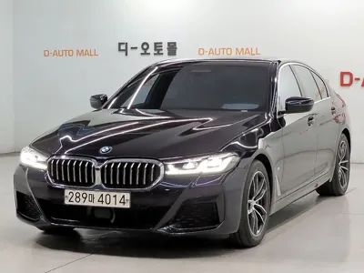 BMW 5-Series · 2022 год