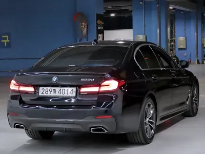 BMW 5-Series 2022, 67169 км, за 27627.89 USD