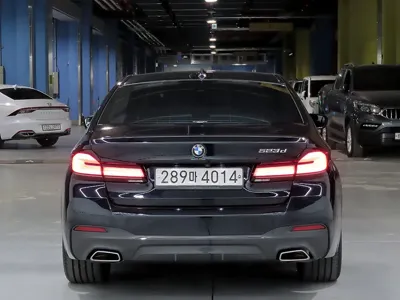 BMW 5-Series 2022, 67169 км, за 27627.89 USD