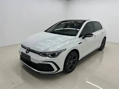 Volkswagen Golf · 2022 год