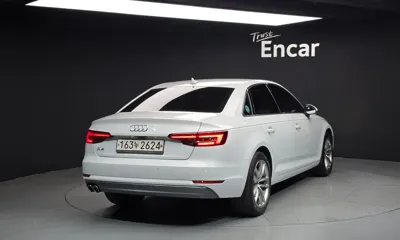 Audi A4 2018, 93755 км, за 11044.66 USD