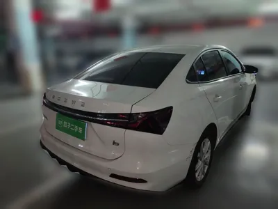 Roewe i5 2026, 5200 км, за 7602 USD