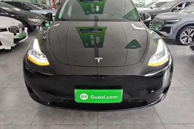 Tesla Model Y 2023, 38000 км, за 28695 USD